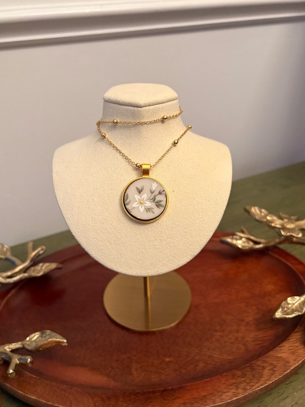 Lenox Brookdale Vintage China Necklace